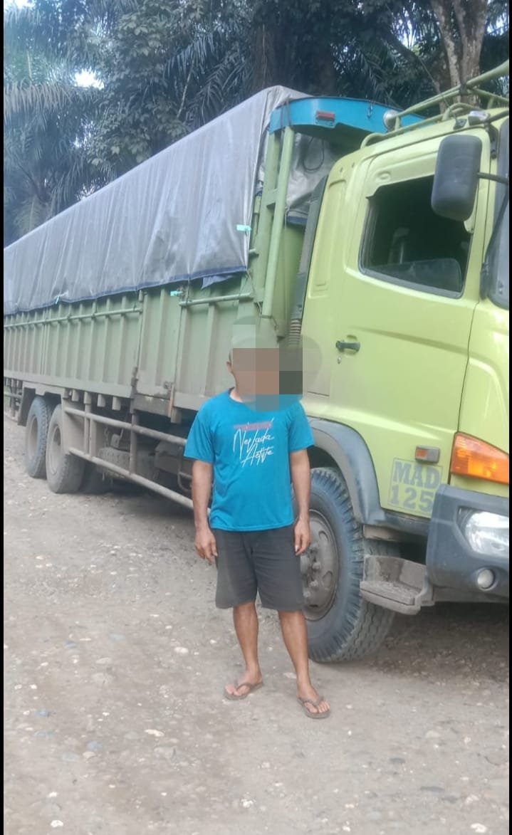 Salah satu kendaraan pengangkut kernel dari PT SAL dan PT Shogun. (DETAIL/ist)