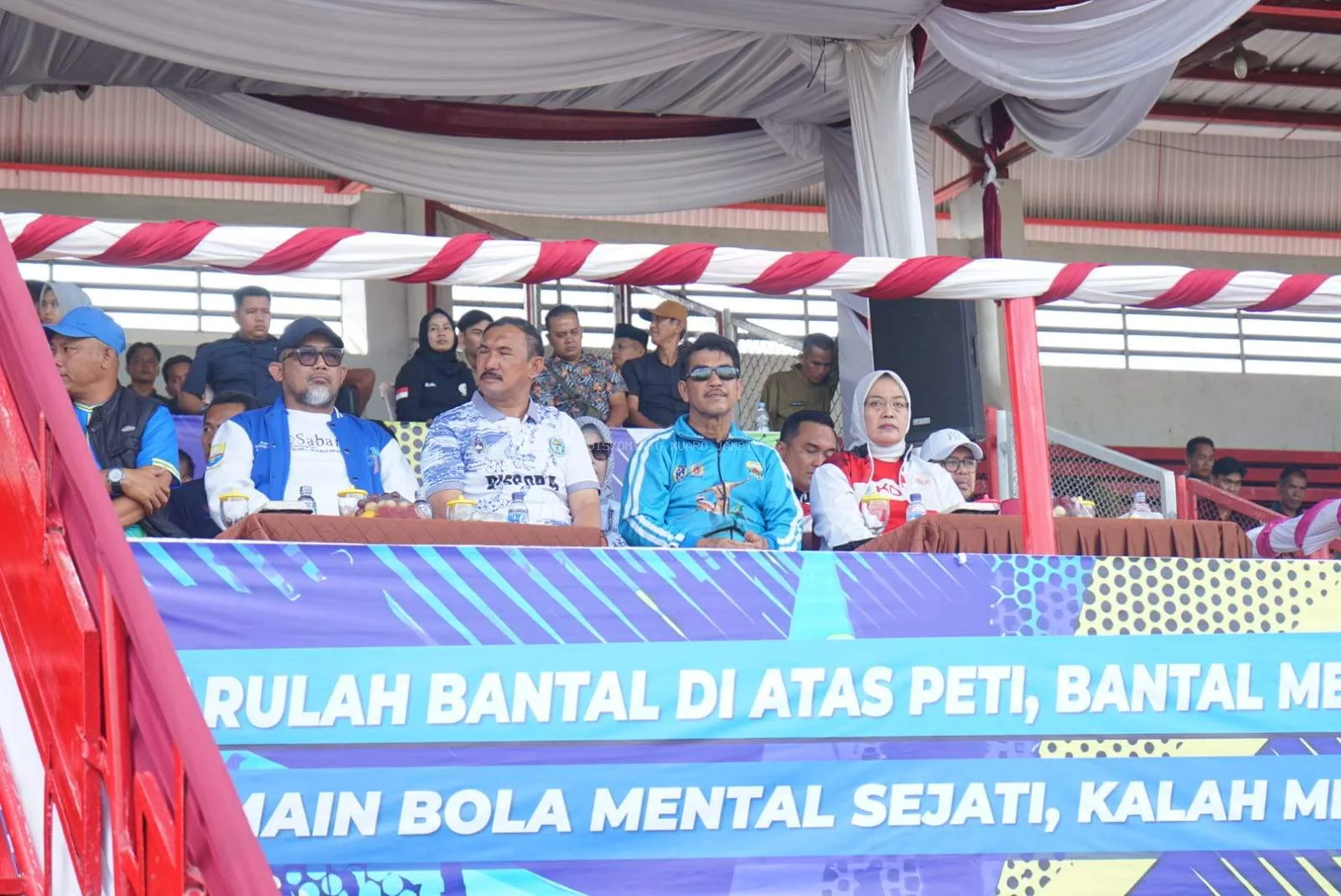 PJ Bupati Muaro Jambi Raden Najmi Menghadiri Pembukaan Tournament Sepak Bola Gubernur Cup 2025