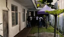 Kasus kematian Arya Daru Pangayunan dilimpahkan ke Polda Metro Jaya. Penyidik mempelajari alat bukti yang terkumpul.