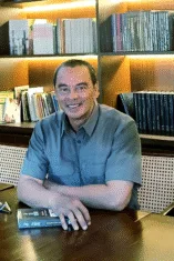 Yulfi Alfikri Noer S. IP., M. AP. Akademisi UIN STS Jambi.