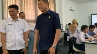 Ketua DPRD Provinsi Jambi, M. Hafiz Pantau Pelaksanaan Tes CAT untuk PPDB SMA Titian Teras