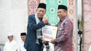 SAFARI RAMADAN - Wakil Gubernur Jambi Abdullah Sani melakukan Safari Ramadhan bersama Pemerintah dan Masyarakat Kabupaten Muaro Jambi, Senin (3/3/2025) malam.