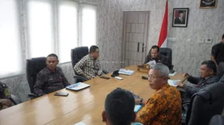 Daerah Bupati Kabupaten Muaro Jambi Bambang Bayu Suseno SP MM M.S.i Memimpin Rapat Terkait PDAM Bupati Kabupaten Muaro Jambi Bambang Bayu Suseno SP MM M.S.i Memimpin Rapat Terkait PDAM