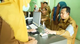 Bupati Muaro Jambi, Bambang Bayu Suseno (BBS) hari ini, Senin (14/4/2025) bertambah usia ke 53 tahun.