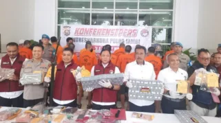 Konferensi pers Pengungkapan Kasus 11 Pengedar narkoba Lintas Profesi