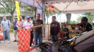 Bupati Muaro Jambi Bambang Bayu Suseno SP MM M Si Membuka sambutan Pada Acara ke jurprov jambi Drag war Putaran lll Piala Bupati Muaro Jambi