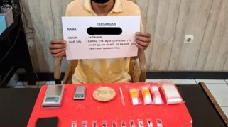 Pengedar sabu yang ditangkap Satresnarkoba Polresta Jambi. (ist)