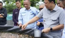 Bupati Muaro Jambi, Dr. Bambang Bayu Suseno, S.P., M.M., M.Si., melakukan kunjungan kerja ke Kantor Balai Perikanan Budidaya Air Tawar (BPBAT) Sungai Gelam