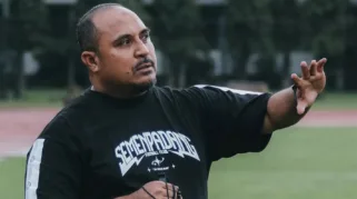 Pelatih Semen Padang Imran Nahumarury siap menghadapi Persebaya di Stadion Haji Agus Salim, Jumat (15/5) sore meski kehilangan sejumlah pemain pilar.